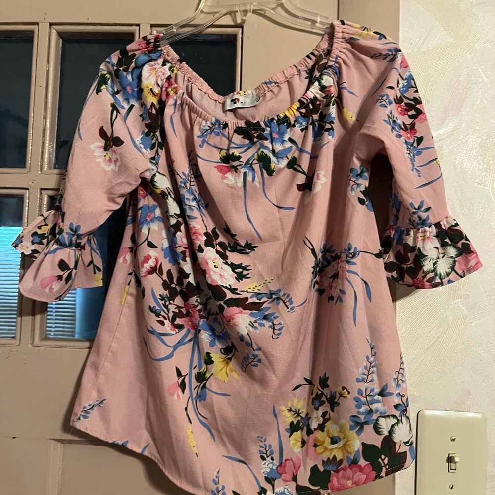 Pink Floral Off-Shoulder Blouse with Ruffle Sleeves